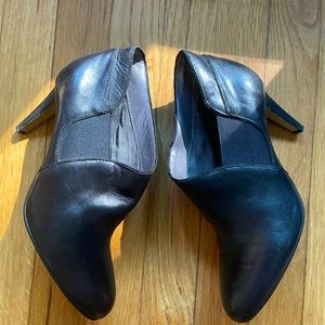 Adrienne Vittadini booties, black size 6.5
